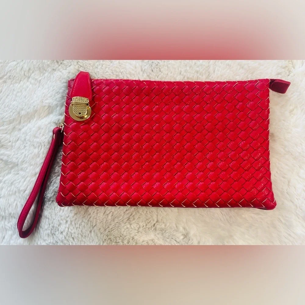🔥Red Vegan Leather Weaved Clutch/ Crossbody Bag Purse with Gold Hardware🔥